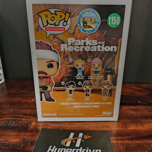 Parks and Recreation Hunter Ron CHASE Funko PoP! Vinyl Figure - Picture 3 of 7